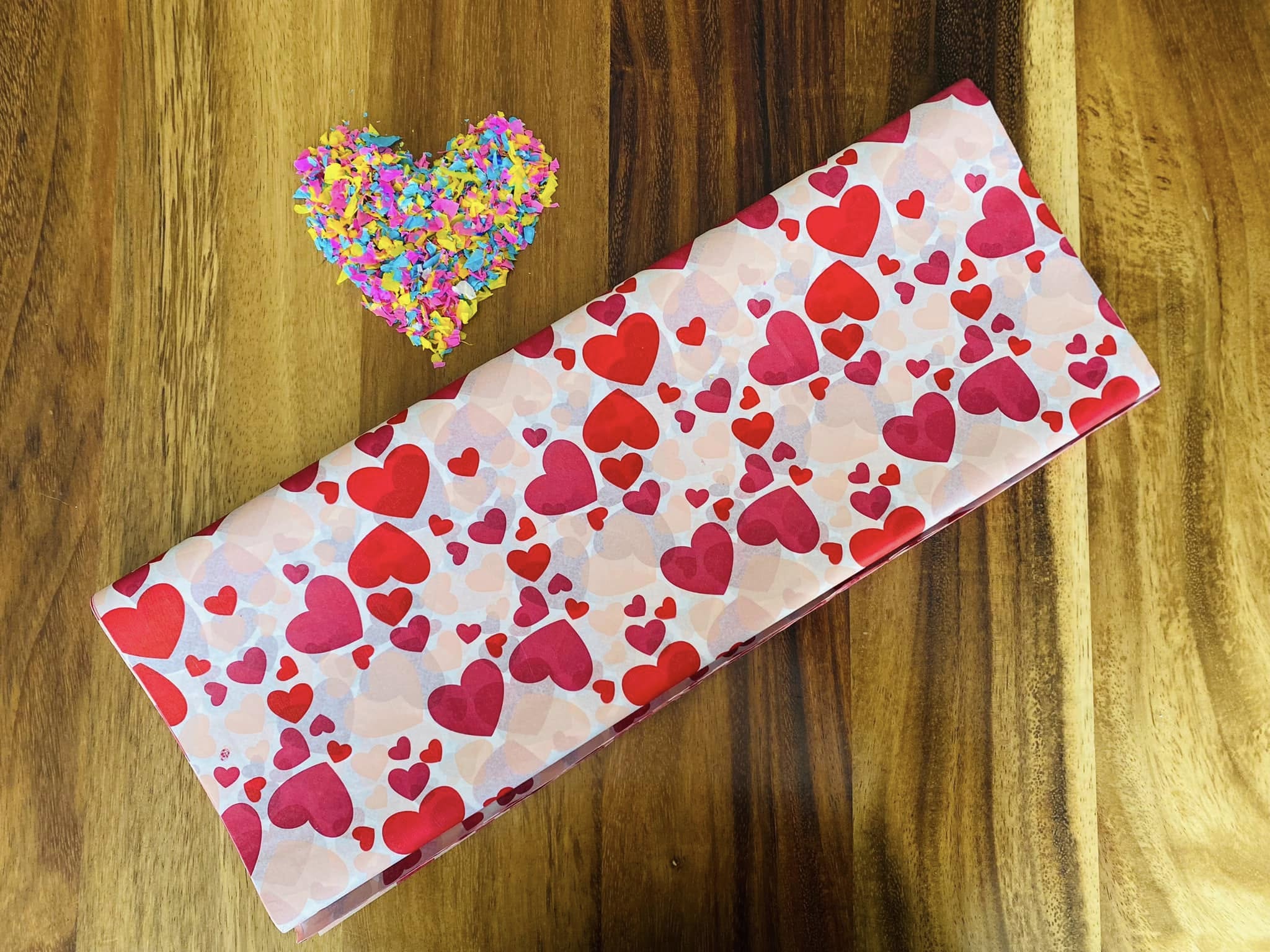 Papel china de corazones